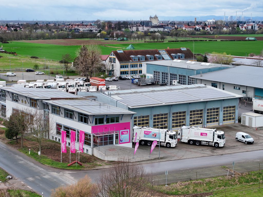 Dossenheim, Zweite Sahne, das Gebrauchtwaren- Kaufhaus der AVR ist eröffnet Aussenaufnahme des Gebrauchtwaren-Kaufhaus der AVR am Eröffnungstag