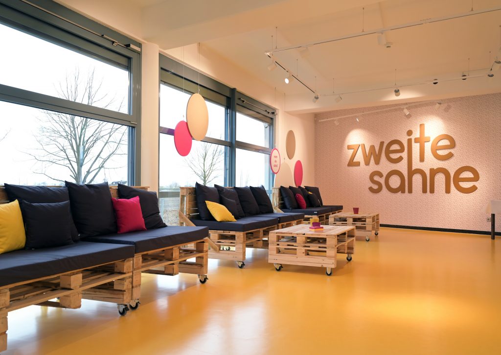 Dossenheim, Zweite Sahne, das Gebrauchtwaren- Kaufhaus der AVR ist eröffnet Dossenheim, Zweite Sahne, Das Gebrauchtwaren Kaufhaus Der Avr Ist Eröffnet