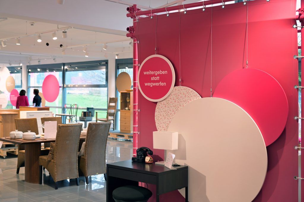 Dossenheim, Zweite Sahne, das Gebrauchtwaren- Kaufhaus der AVR ist eröffnet Dossenheim, Zweite Sahne, Das Gebrauchtwaren Kaufhaus Der Avr Ist Eröffnet