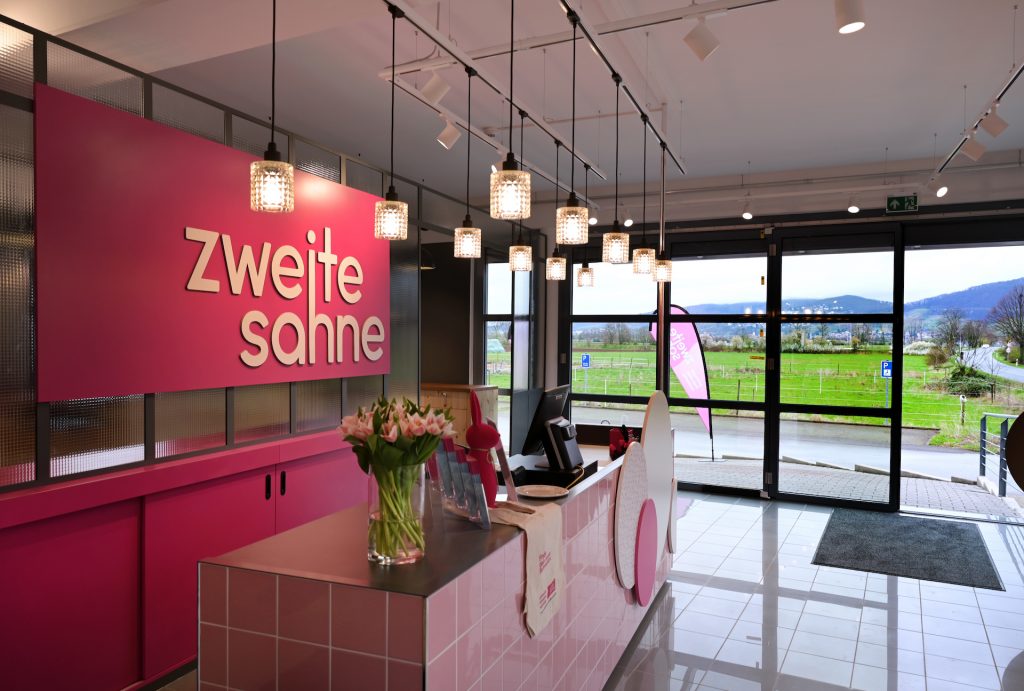 Dossenheim, Zweite Sahne, das Gebrauchtwaren- Kaufhaus der AVR ist eröffnet Dossenheim, Zweite Sahne, Das Gebrauchtwaren Kaufhaus Der Avr Ist Eröffnet