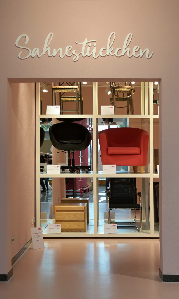 Dossenheim, Zweite Sahne, das Gebrauchtwaren- Kaufhaus der AVR ist eröffnet Dossenheim, Zweite Sahne, Das Gebrauchtwaren Kaufhaus Der Avr Ist Eröffnet